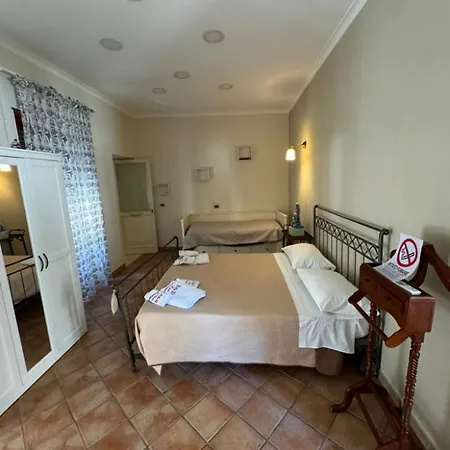 Bed & Breakfast Beb Don Gennaro Naples
